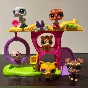 Littlest Pet Shop Whirl Around Playground Playset with 6 LPS Figures 2010
